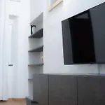 Hulu *