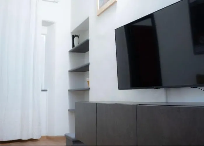 Hulu *